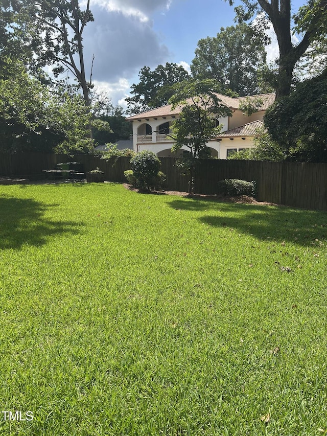 503 N Glen Dr, Raleigh, NC 27609 - view of yard