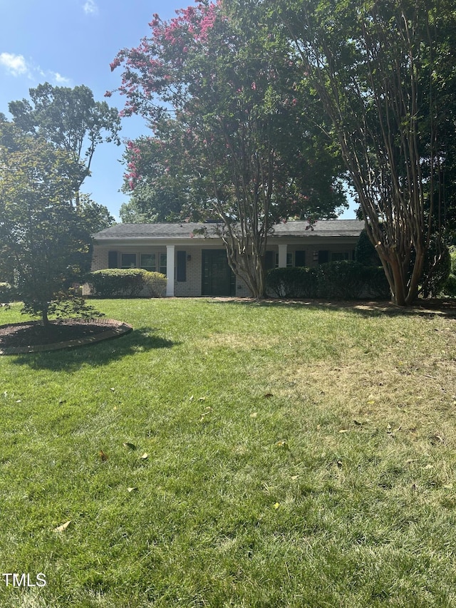 503 N Glen Dr, Raleigh, NC 27609 - view of front of property featuring a front yard