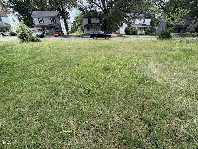 913 Vance St, Roanoke Rapids, NC 27870 - photo 3
