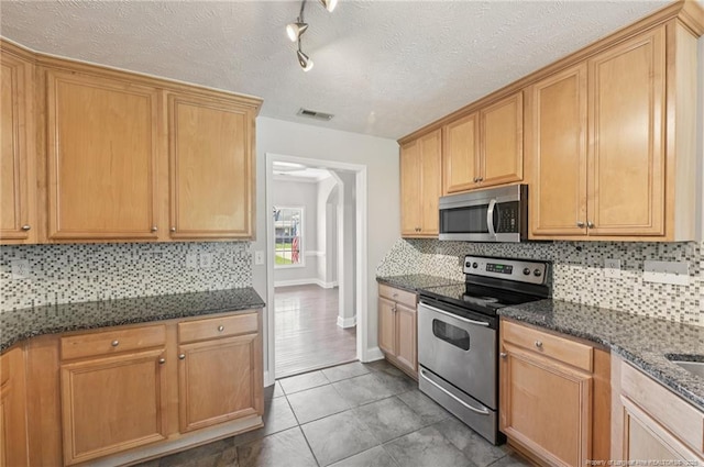 412 Dunbar Dr, Lillington, NC 27546 - photo 12