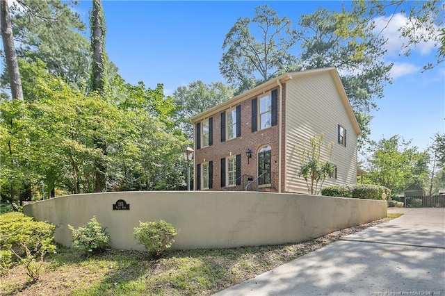 213 Valley Rd, Fayetteville, NC 28305 - photo 2