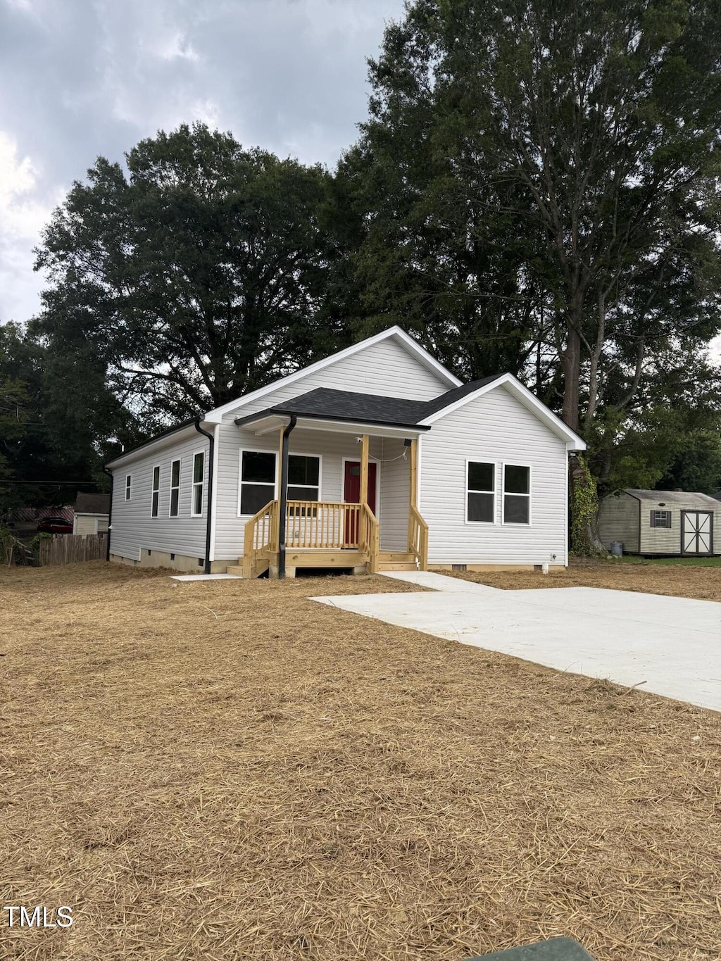 711 Ross St, Burlington, NC 27217 - photo 2