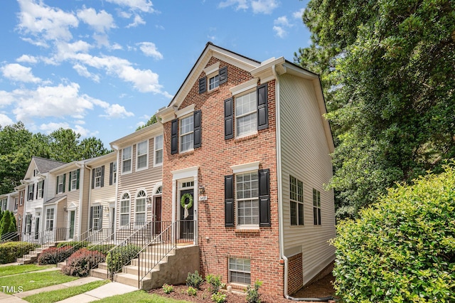 5427 Vista View Ct, Raleigh, NC 27612 - photo 2