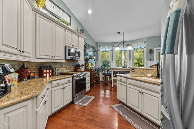 528 Perth Dr, Sanford, NC 27330 - photo 8