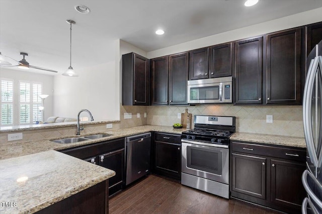 9118 Wooden Rd, Raleigh, NC 27617 - photo 17