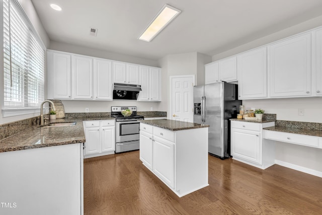 501 Sherwood Forest Pl, Cary, NC 27519 - photo 13