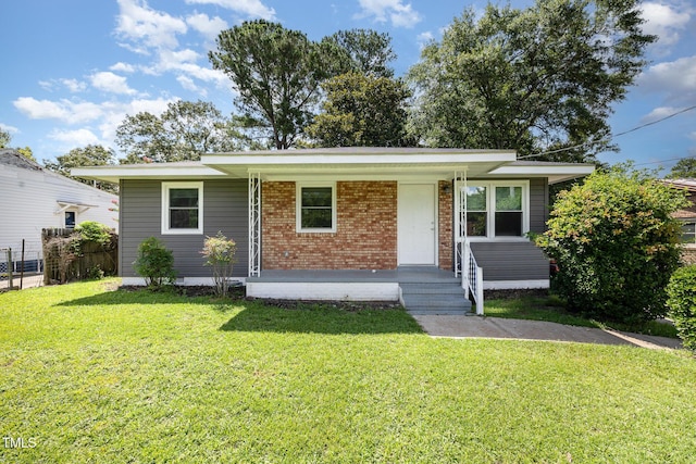 925 Rochester Dr, Fayetteville, NC 28305 - photo 1