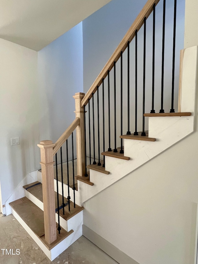 93 Warner Hill Ct, Fuquay Varina, NC 27526 - photo 2