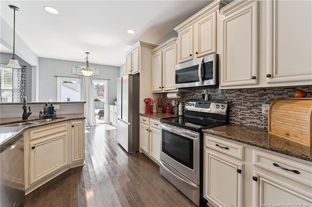 545 Juno Dr, Broadway, NC 27505 - photo 9