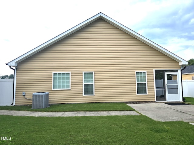 2215 Crescent Dr W, Wilson, NC 27893 - photo 13