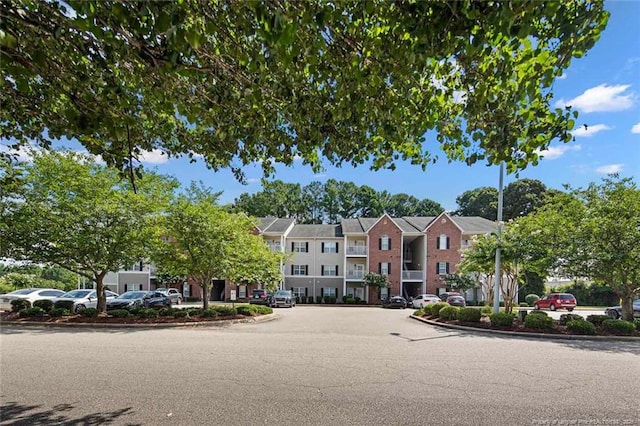 635 Marshtree Ln Unit 206, Fayetteville, NC 28314 - photo 1