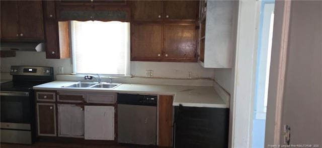 67 W 3rd St, Parkton, NC 28371 - photo 5