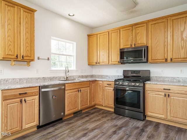 4717 Parr Vista Ct, Raleigh, NC 27612 - photo 12
