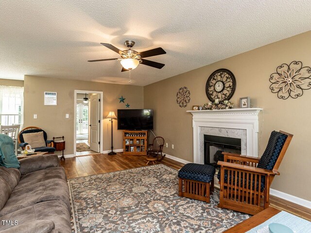 1813 Middle Ridge Dr, Willow Springs, NC 27592 - photo 6