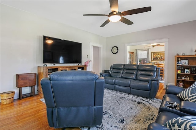 115 W Prospect Ave, Raeford, NC 28376 - photo 9