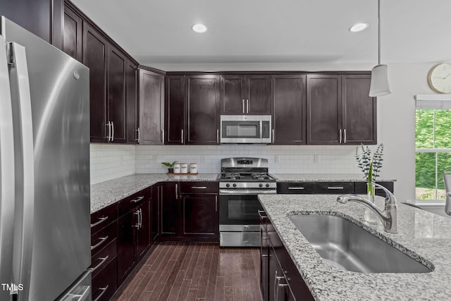 157 Writing Rock Pl, Apex, NC 27539 - photo 5
