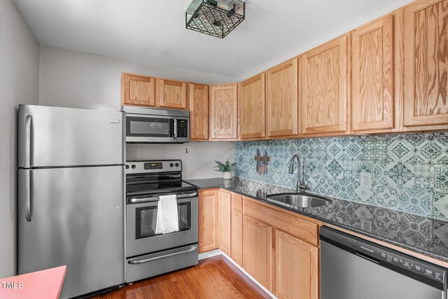 2509 Fitzgerald Dr, Raleigh, NC 27610 - photo 9
