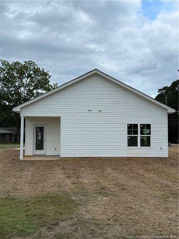 410 Maple St, Roseboro, NC 28382 - photo 10