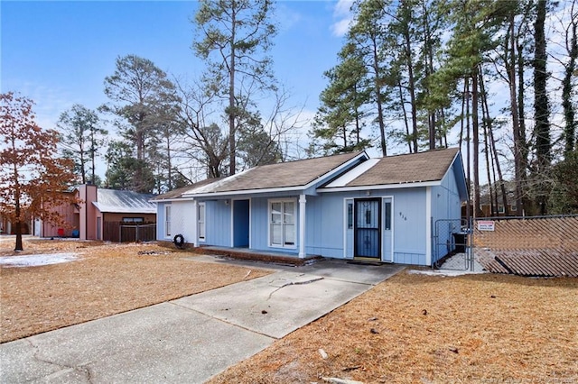 916 Inglewood Ln, Fayetteville, NC 28314 - photo 4