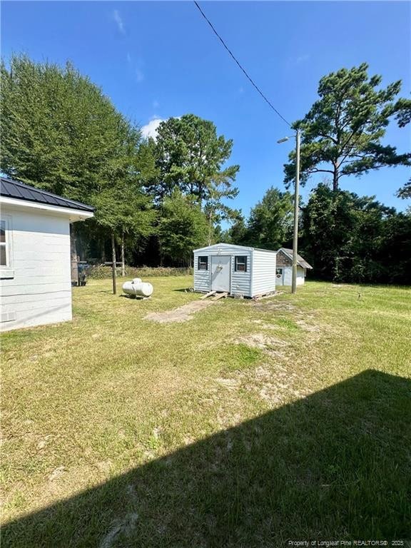 411 Jones Ave, Raeford, NC 28376 - photo 14
