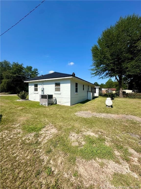 411 Jones Ave, Raeford, NC 28376 - photo 16