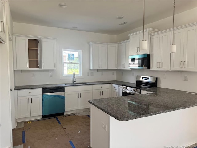 198 Peeler Cir, Raeford, NC 28376 - photo 3