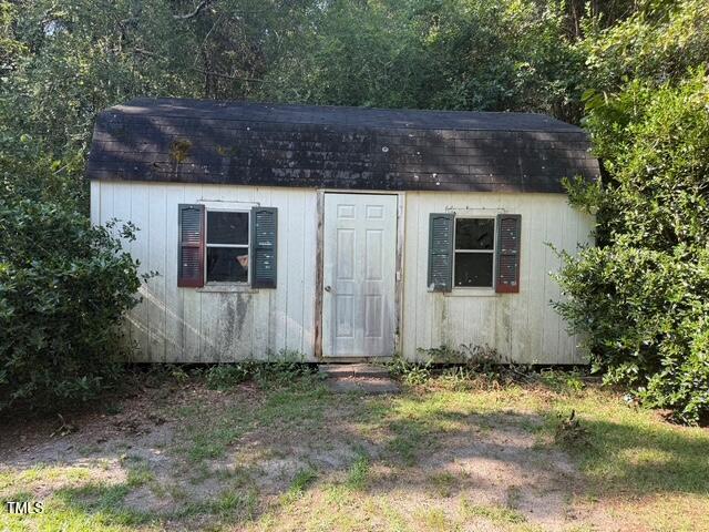 135 W Stewart St, Coats, NC 27521 - photo 11