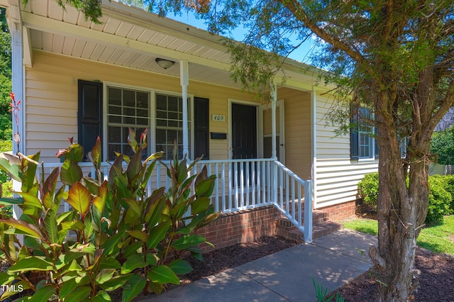 409 E Tenth St, Siler City, NC 27344 - photo 2