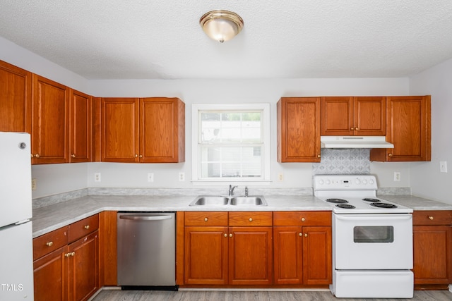 409 E Tenth St, Siler City, NC 27344 - photo 9