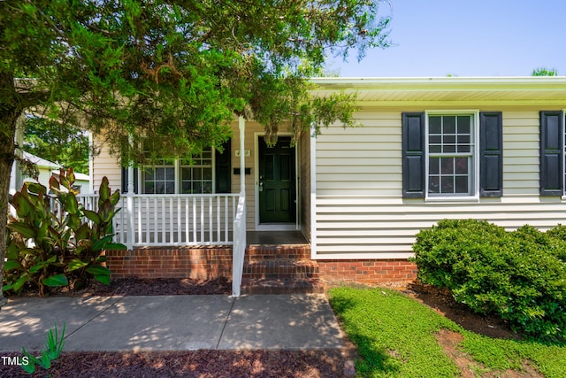 409 E Tenth St, Siler City, NC 27344 - photo 4
