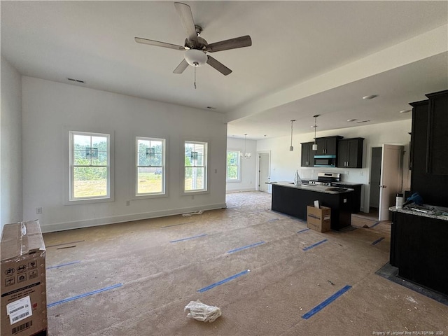 186 Peeler Cir, Raeford, NC 28376 - photo 2