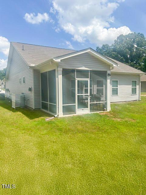 44 Coneflower Ct, Clayton, NC 27520 - photo 12