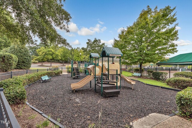 9109 Club Hill Dr, Raleigh, NC 27617 - photo 58