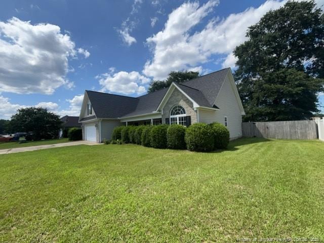 275 Seabiscuit Dr, Raeford, NC 28376 - photo 1