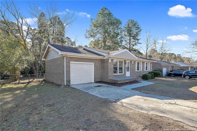 2935 Peacock St, Hope Mills, NC 28348 - photo 2