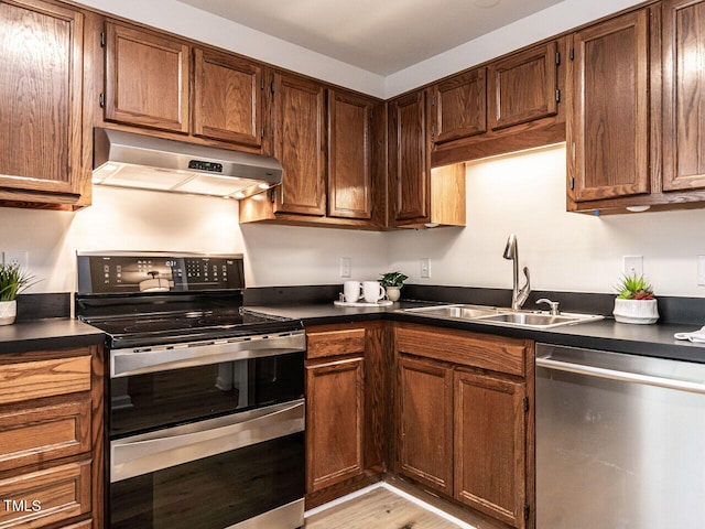 141 Riverwalk Cir, Cary, NC 27511 - photo 18