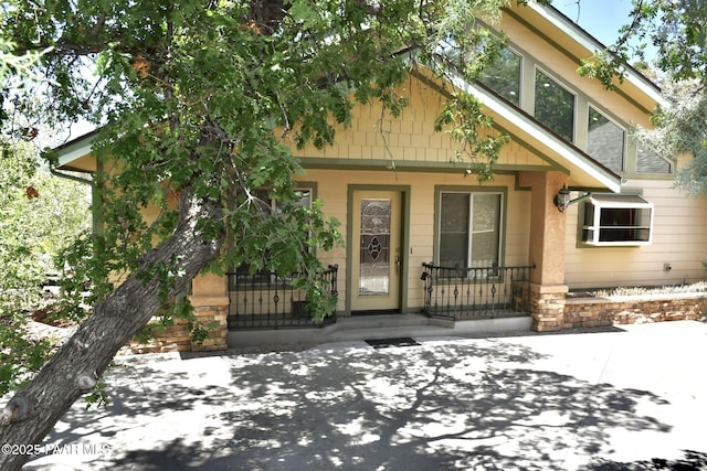 1284 Mcdonald Dr, Prescott, AZ 86303 - view of front of house with a porch