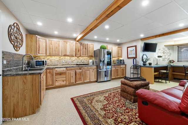 791 N Creekside Dr, Prescott, AZ 86303 - kitchen with stainless steel appliances, dark countertops, tasteful backsplash, recessed lighting, and light brown cabinetry