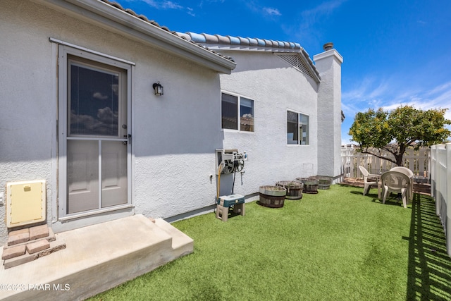 exterior space featuring a lawn