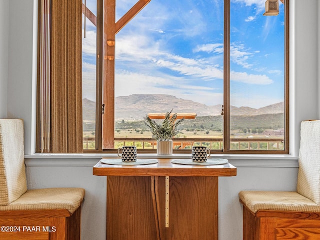 18301 S Peeples Valley Rd, Peeples Valley, AZ 86332 - room details featuring a mountain view