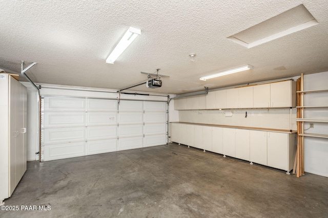 439 Foxfire Ln, Prescott, AZ 86301 - garage featuring a garage door opener