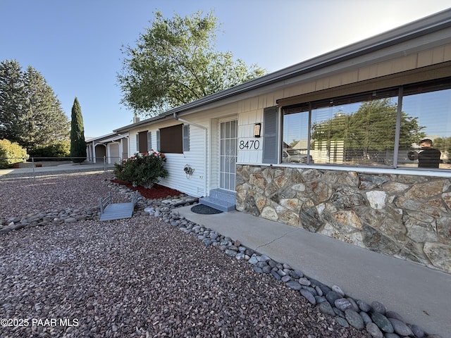 8470 E Sommer Dr, Prescott Valley, AZ 86314 - view of front of home with stone siding