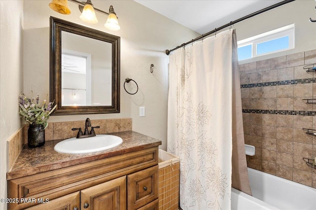 455 Bernice Dr, Chino Valley, AZ 86323 - full bath with vanity and shower / bath combo with shower curtain