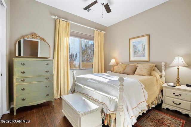 bedroom with ceiling fan