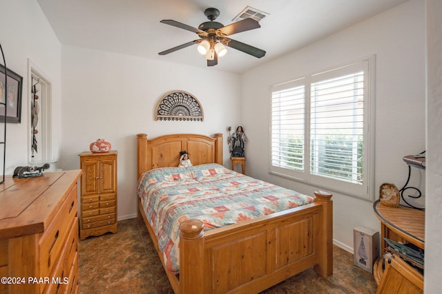 bedroom featuring ceiling fan