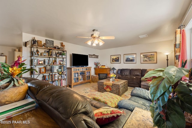 25820 N Poppy Dr, Paulden, AZ 86334 - living area with ceiling fan