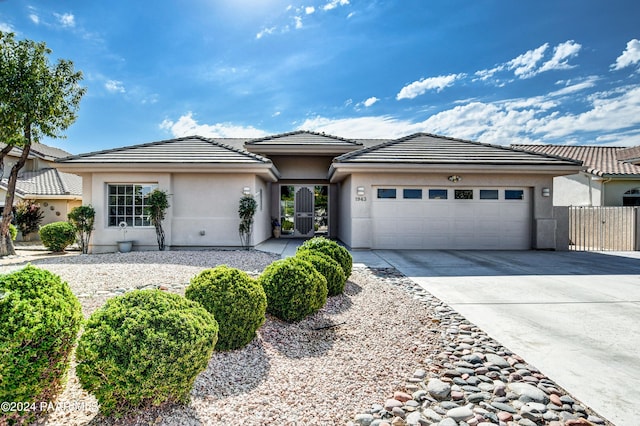 view of front facade featuring a garage