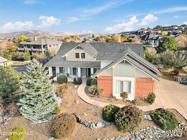 view of front of house featuring a mountain view