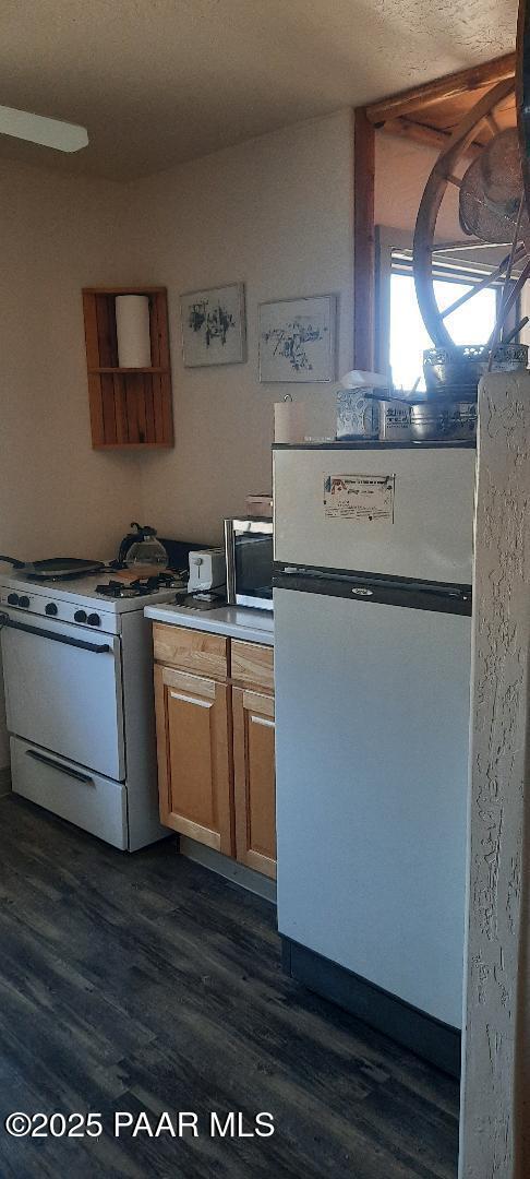47205 N Williamson Valley Rd, Seligman, AZ 86337 - photo 8
