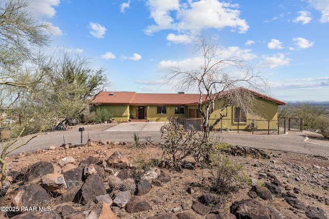 969 S Saguaro Dr, Wickenburg, AZ 85390 - single story home with stucco siding and driveway